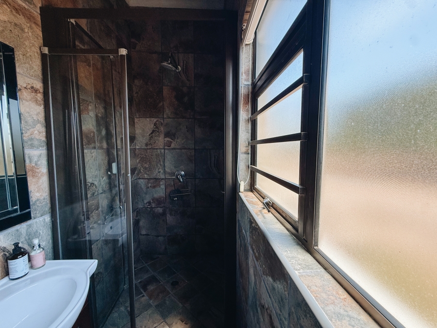 4 Bedroom Property for Sale in Aalwyndal Western Cape